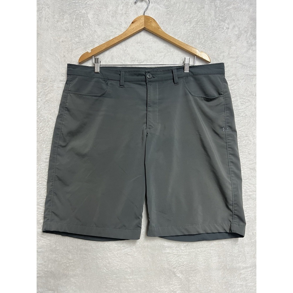 Under Armour Men's Golf Shorts Size 40 Gray HeatGear Loose Stretch Performance